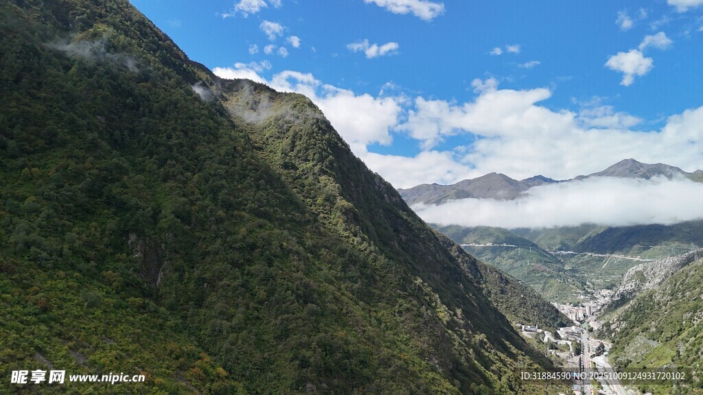 壮丽高山云海景观