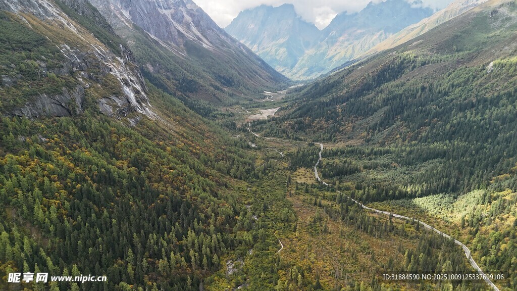 壮丽山谷自然风光