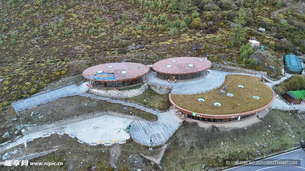 圆形建筑设施俯瞰景观