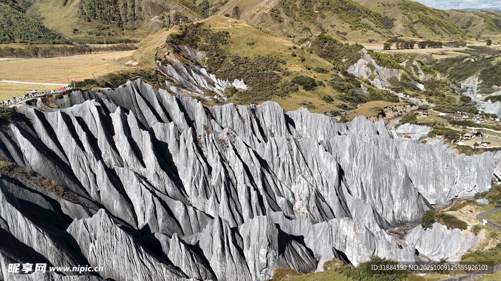 壮观褶皱地貌景观