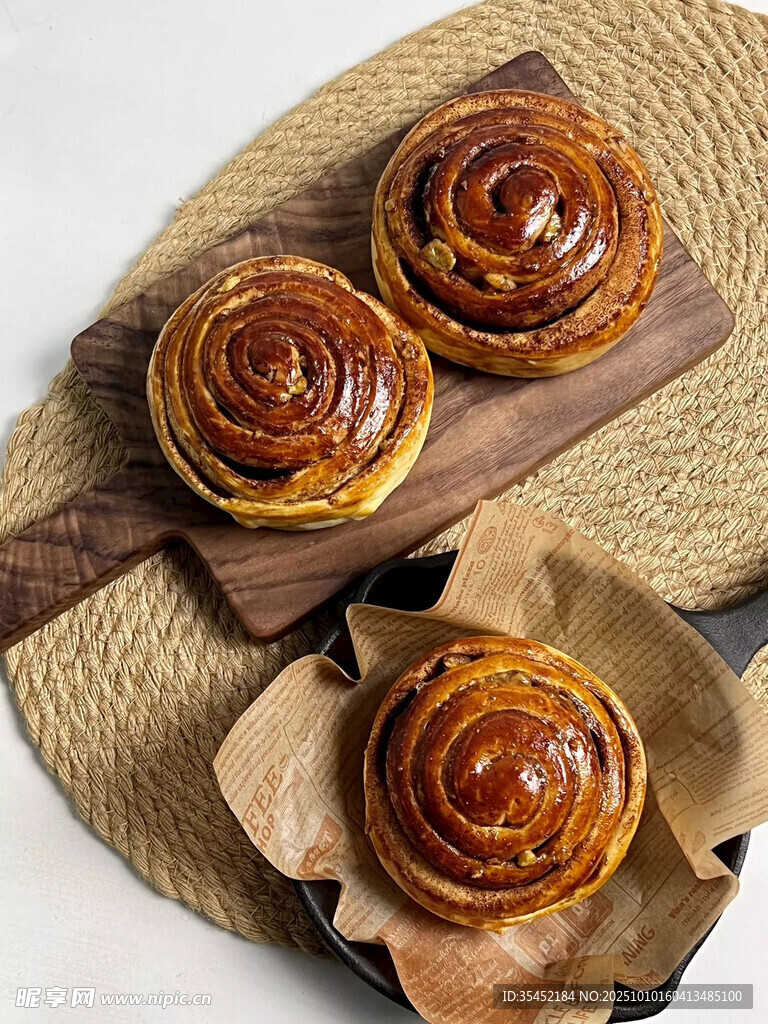 肉桂卷面包