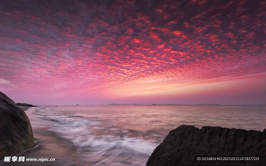 海边日出