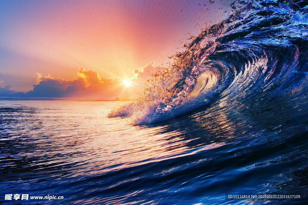 夕阳海浪