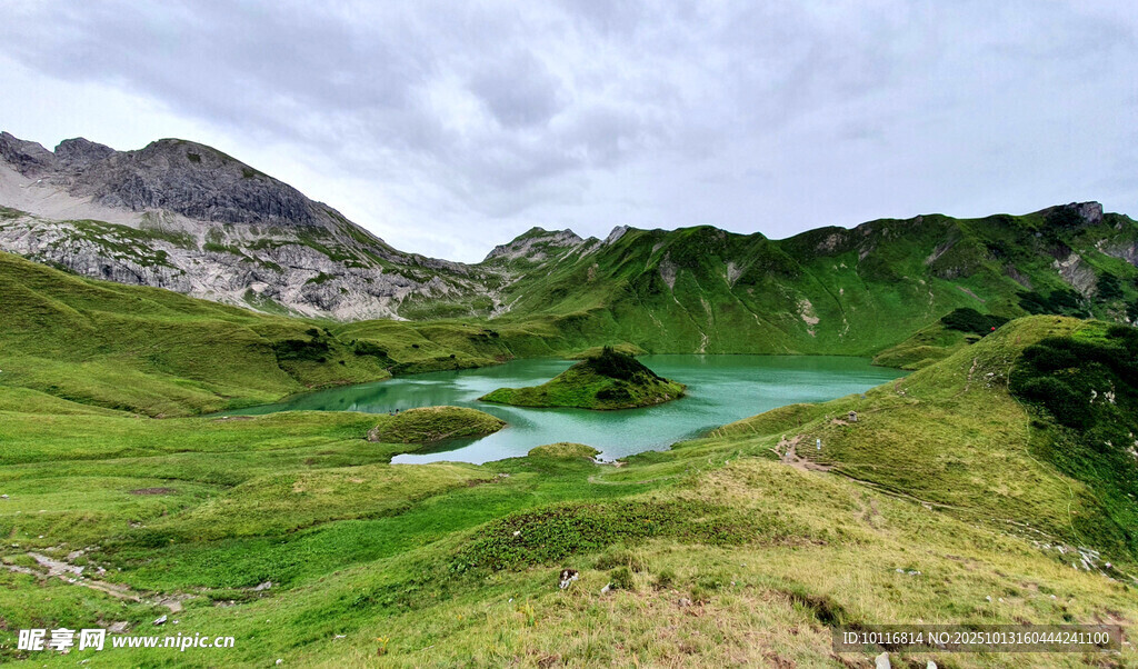 山间美景
