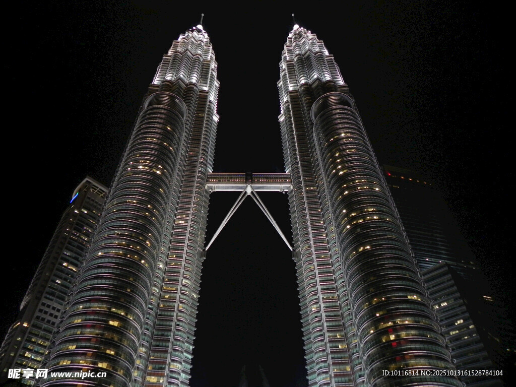 双子塔夜景