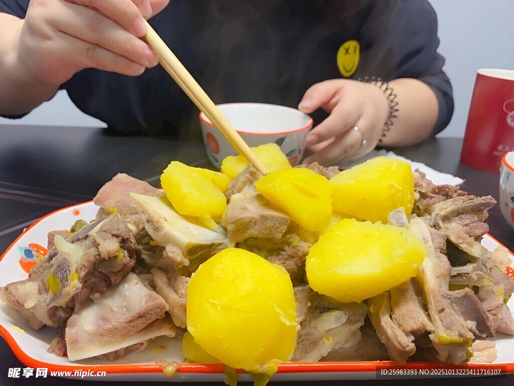 土豆炖排骨
