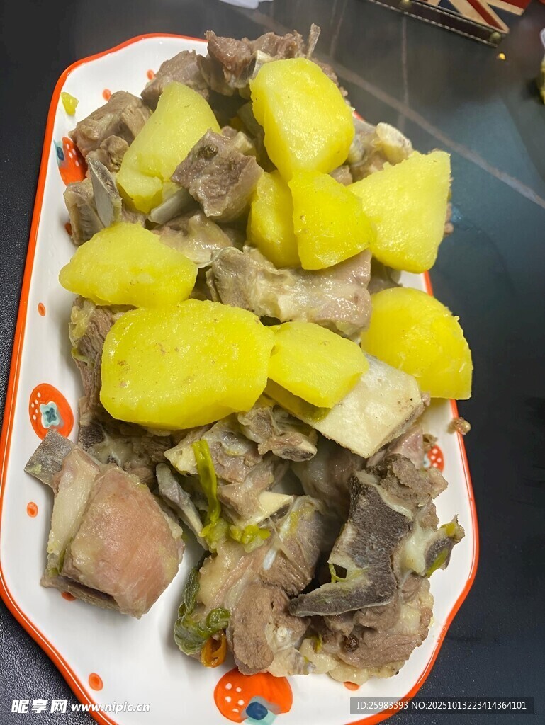 土豆炖排骨