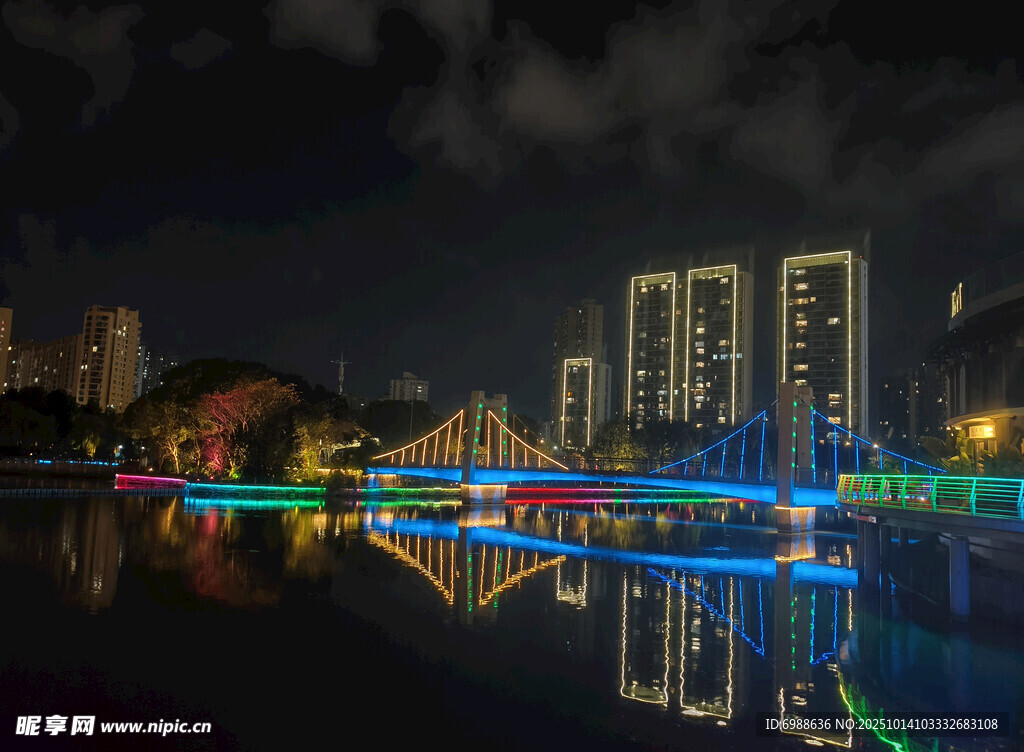 乐清中心公园夜景的璀璨河畔风光