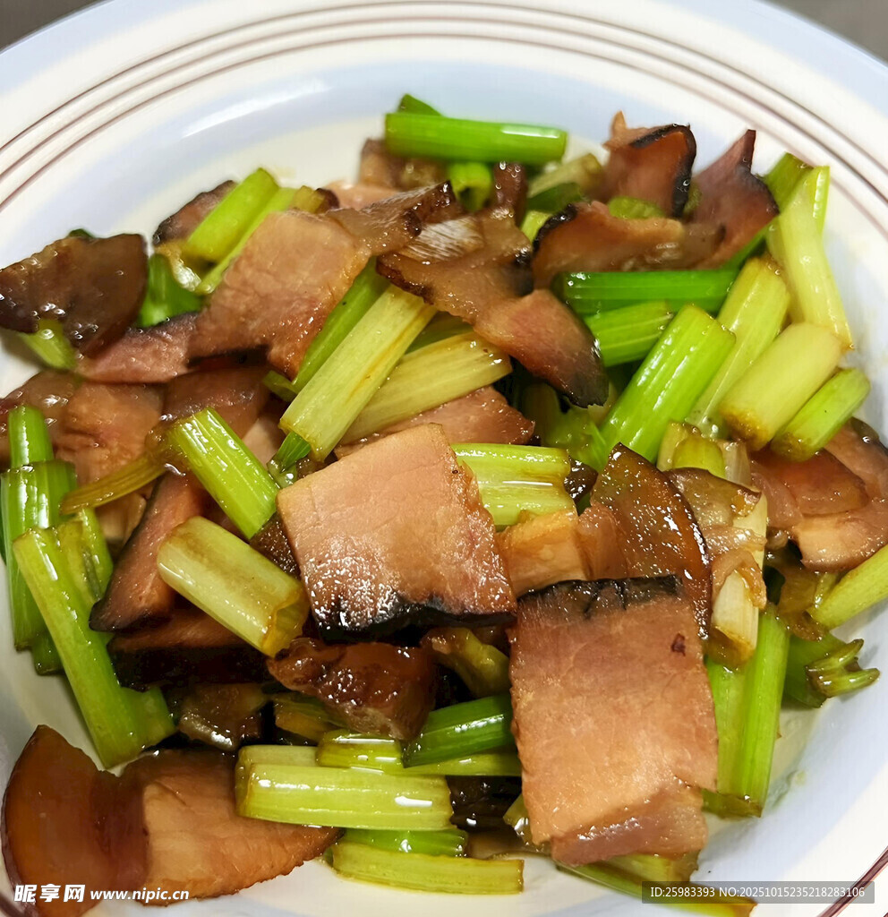 香芹炒腊肉