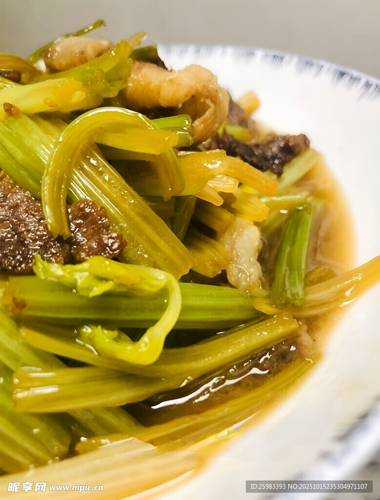 芹菜炒肉丝