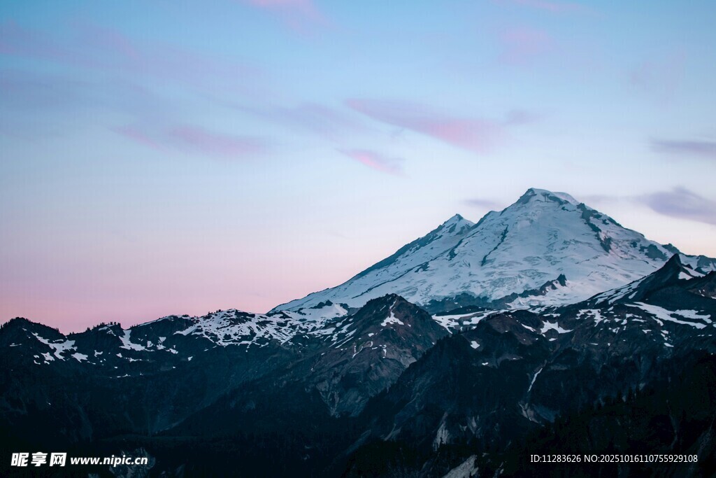 壮丽雪山美景