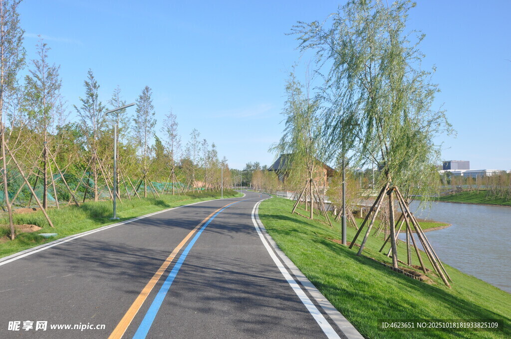 北京朝阳坝河景观美丽骑行道