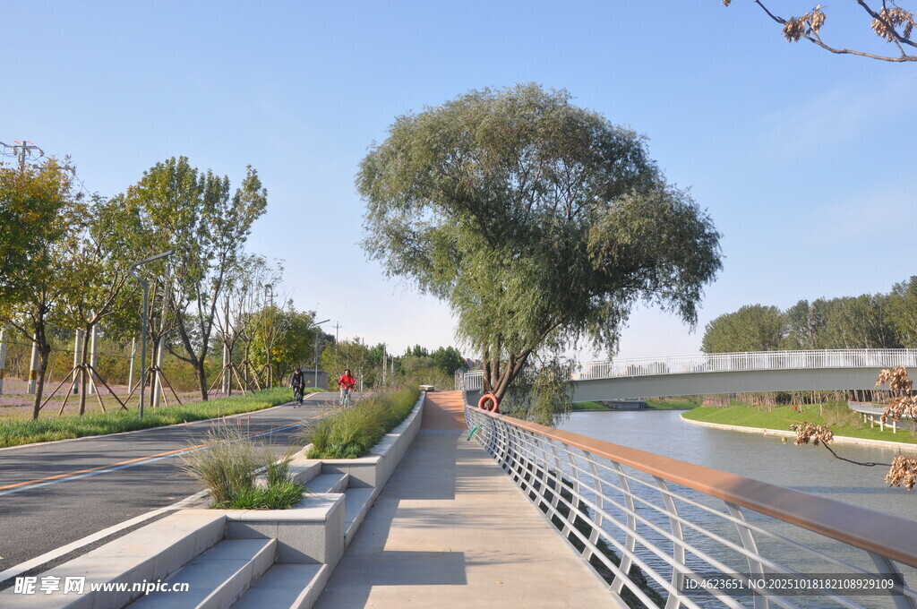 河畔步道景观