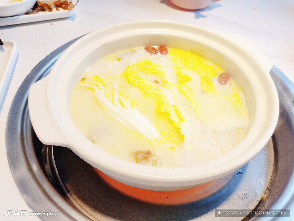 鲜香娃娃菜炖锅