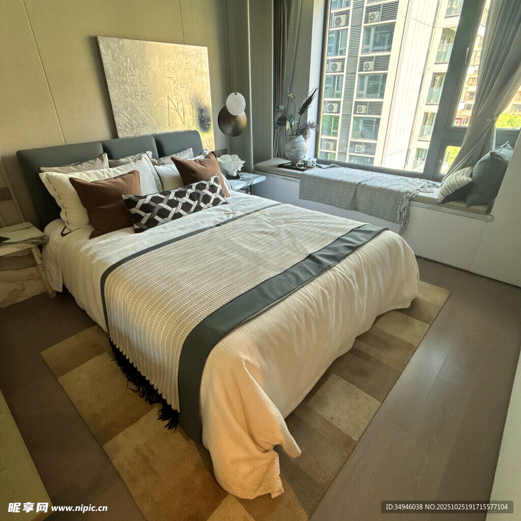 现代简约风格温馨卧室一角