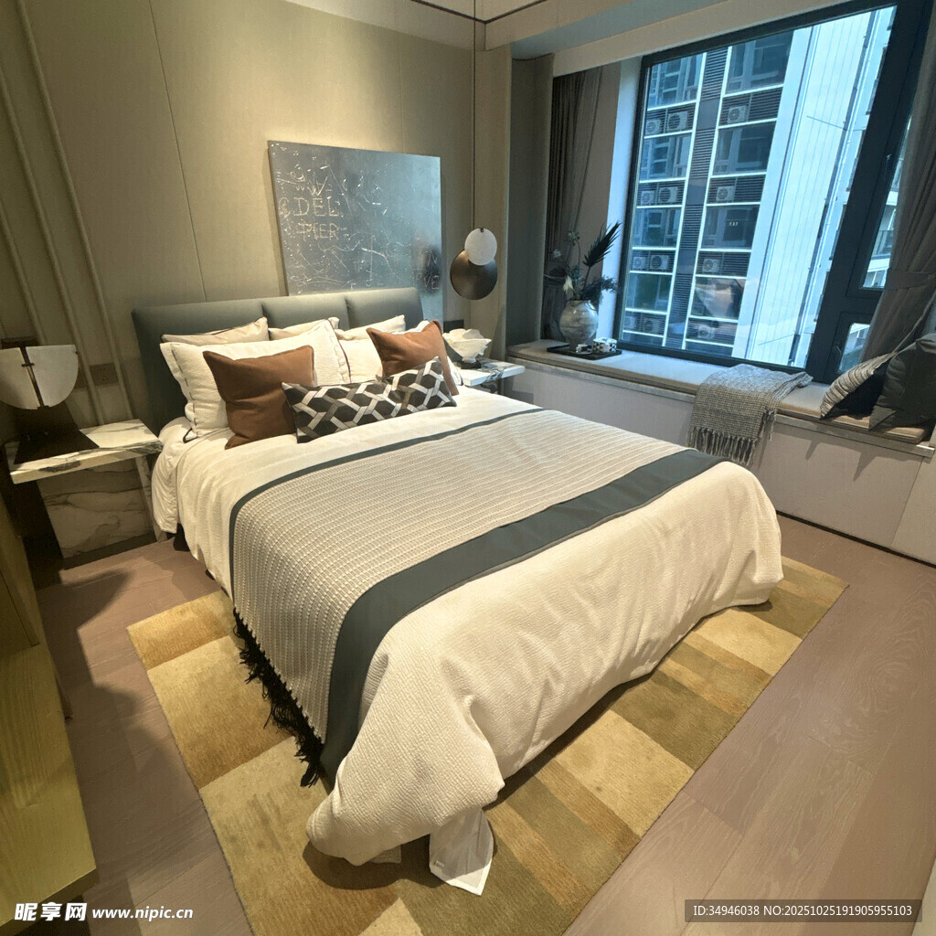 现代简约风格温馨卧室空间