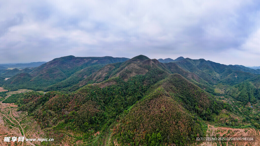 山峦美景