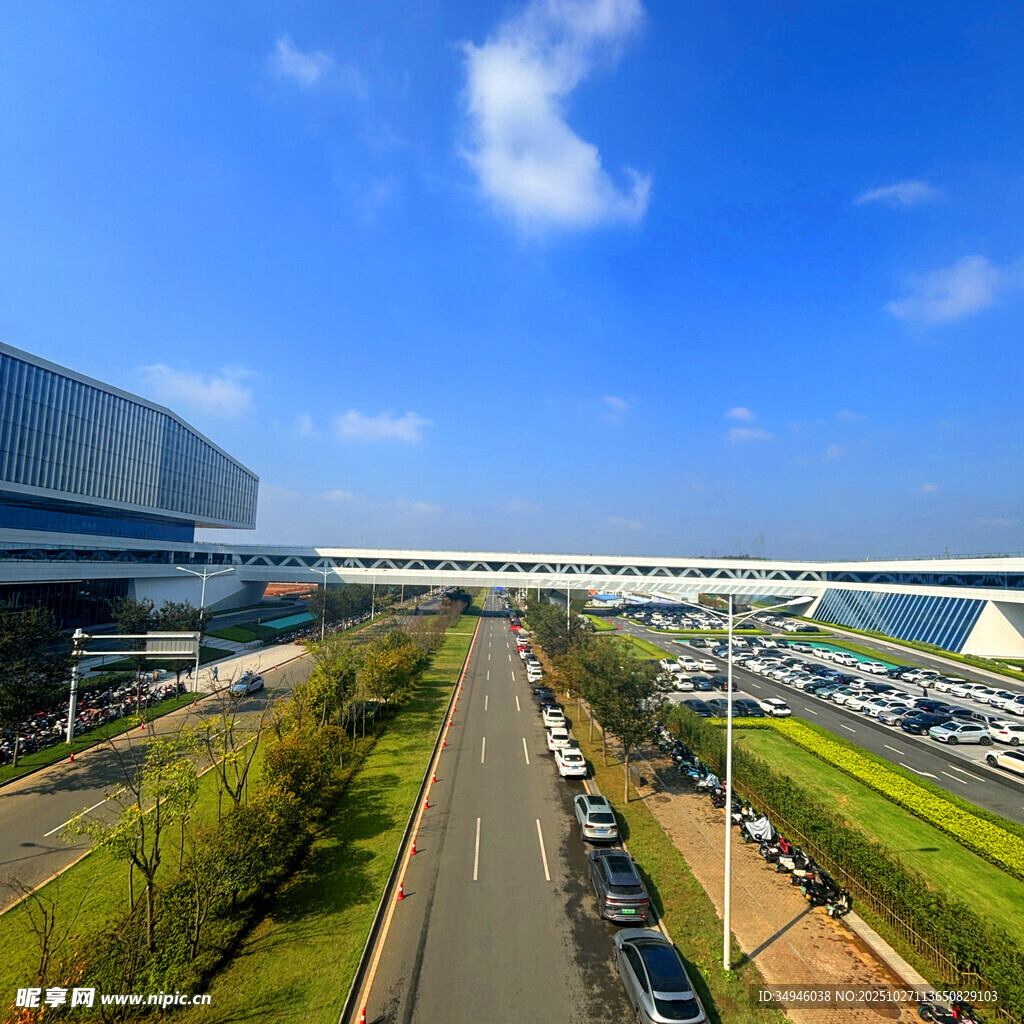 机场周边道路及建筑景观