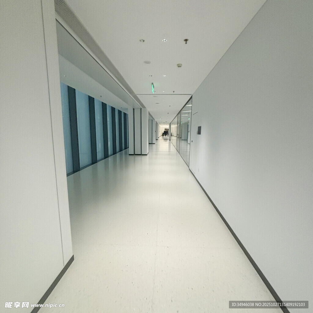 现代简约风格的办公走廊