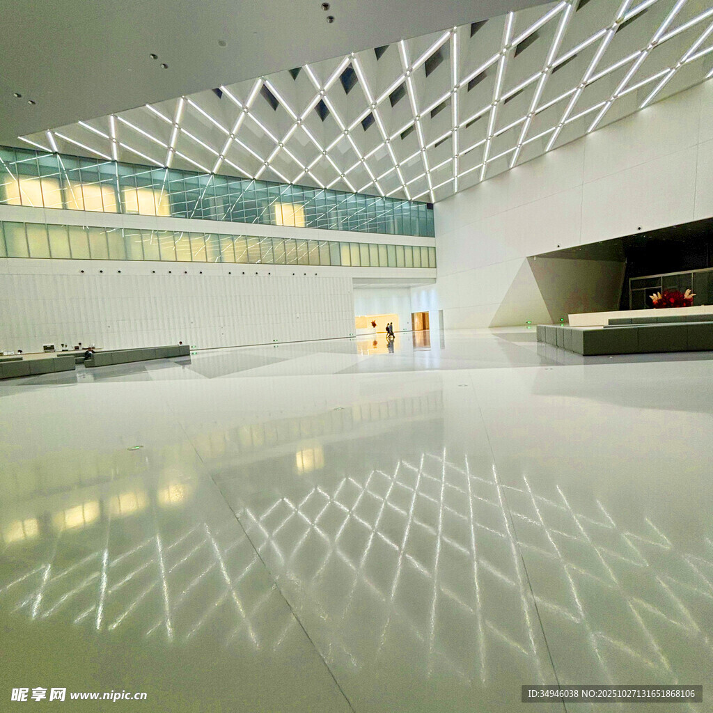 现代建筑大厅内景