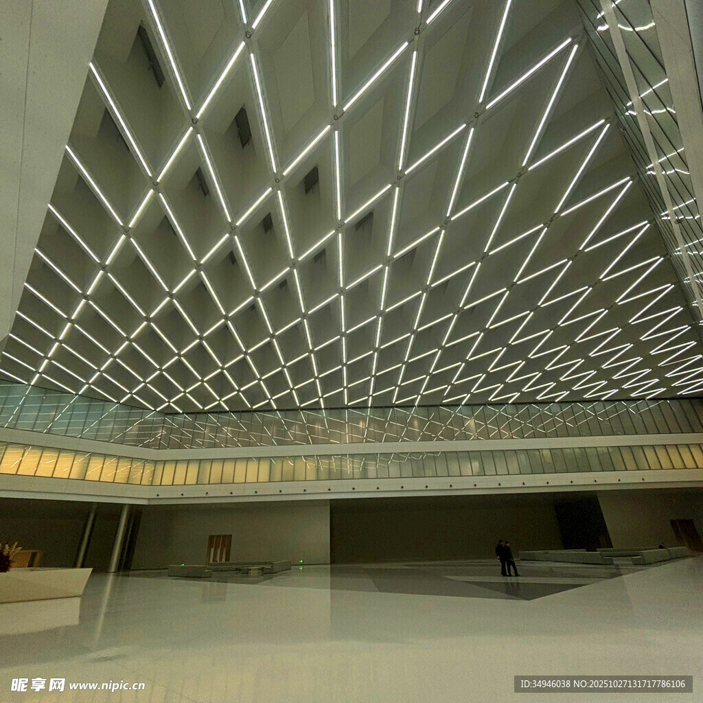 现代几何风格室内天花板设计