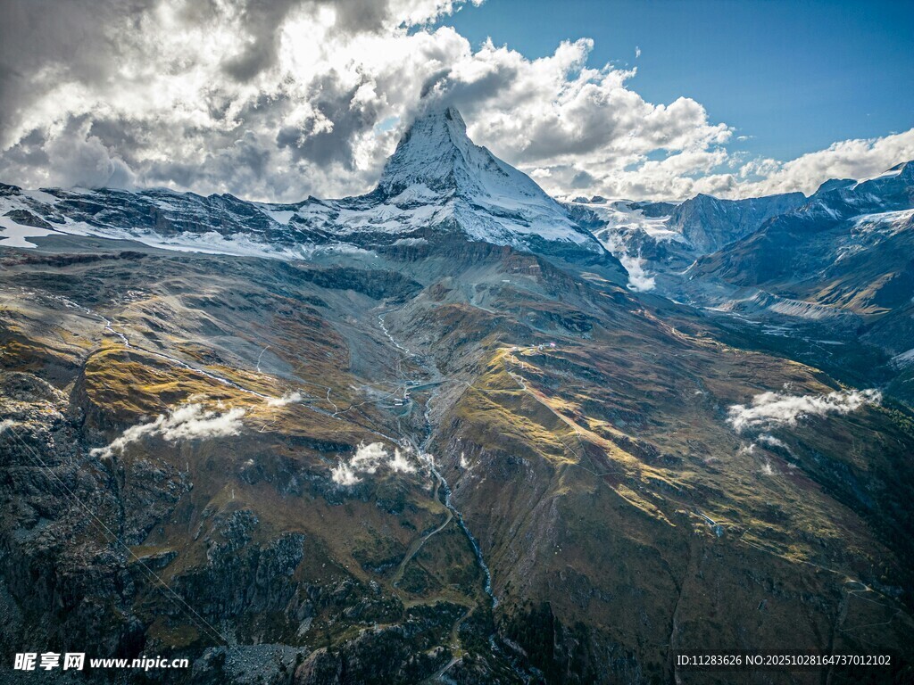 壮丽雪山风景