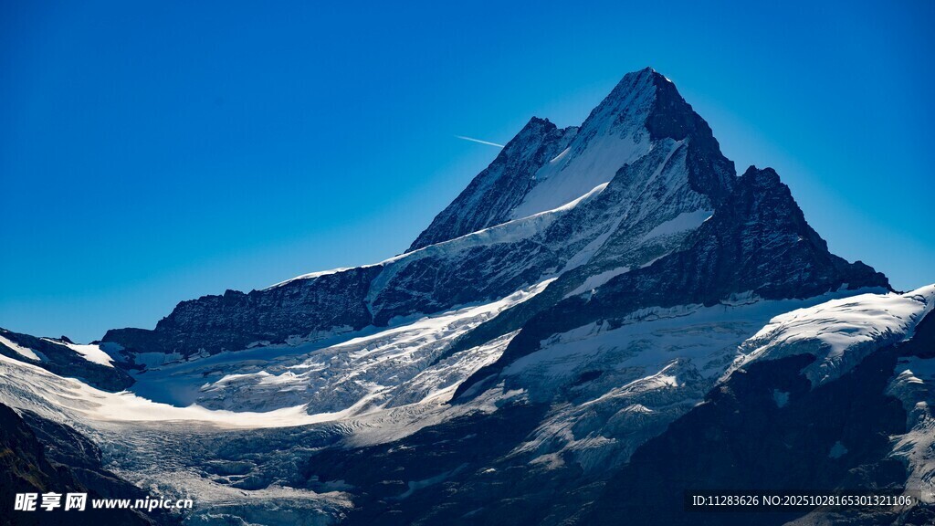 马特洪峰壮丽雪山景观
