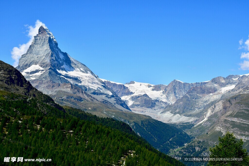 马特洪峰壮丽山景