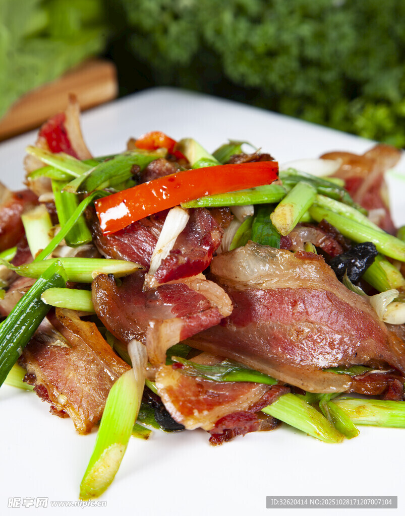芦笋炒腊肉