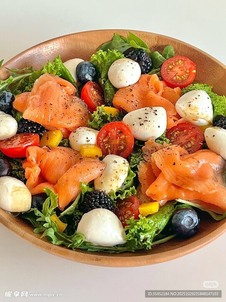 三文鱼蔬菜沙拉