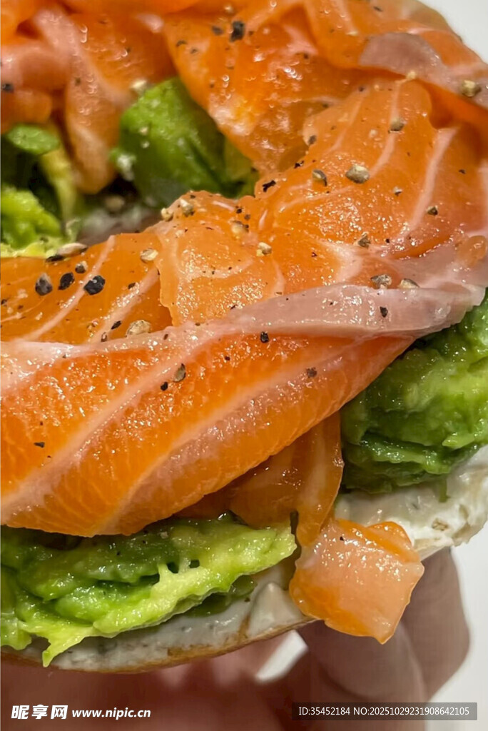 三文鱼蔬菜沙拉