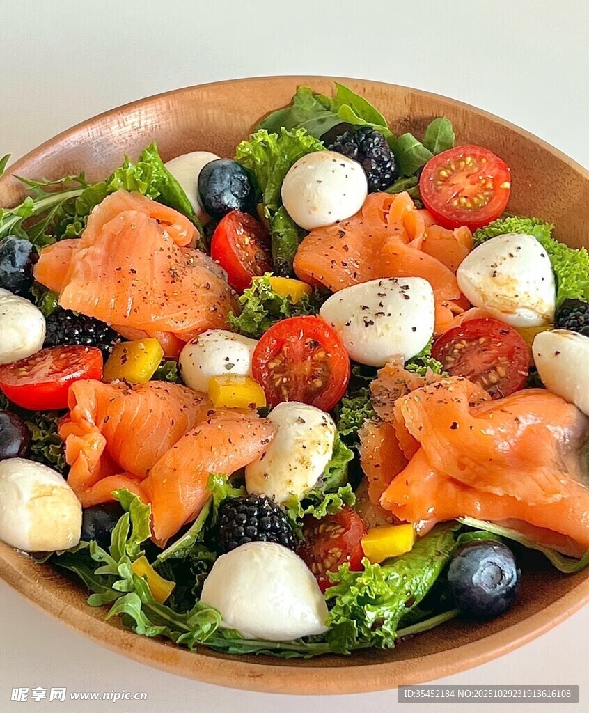 三文鱼蔬菜沙拉