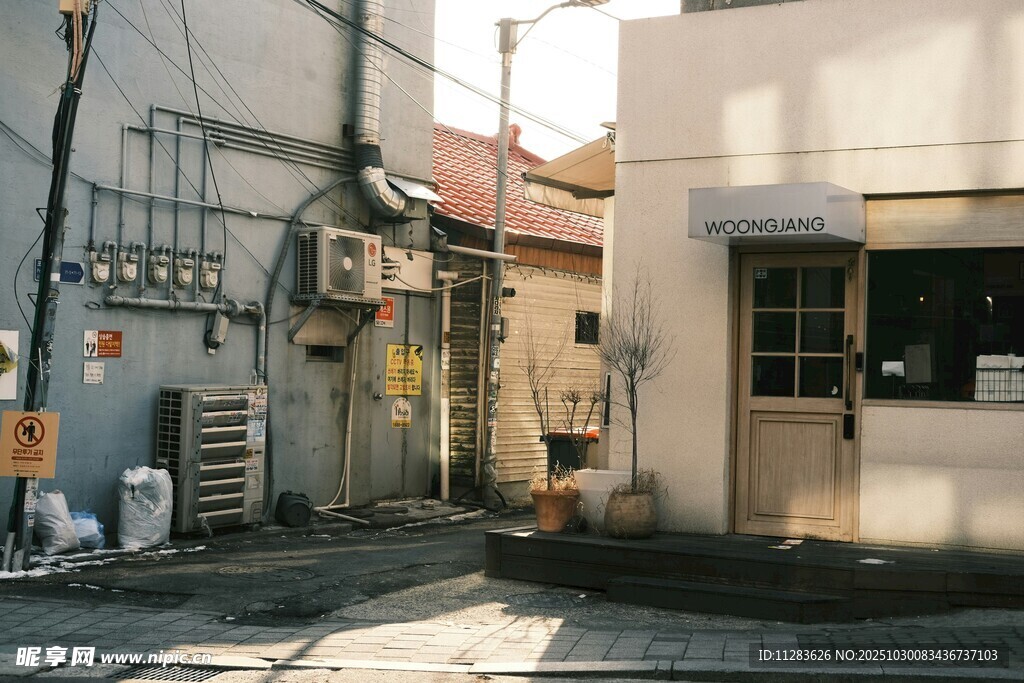 日式小巷街景