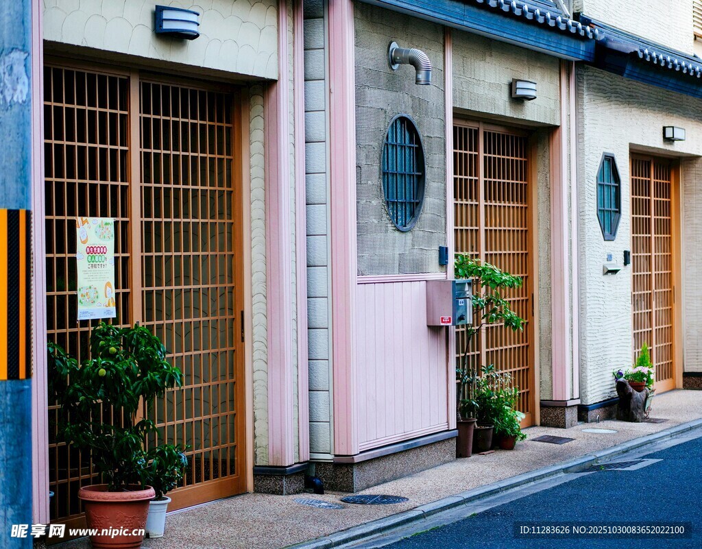 日式街边古朴建筑门面