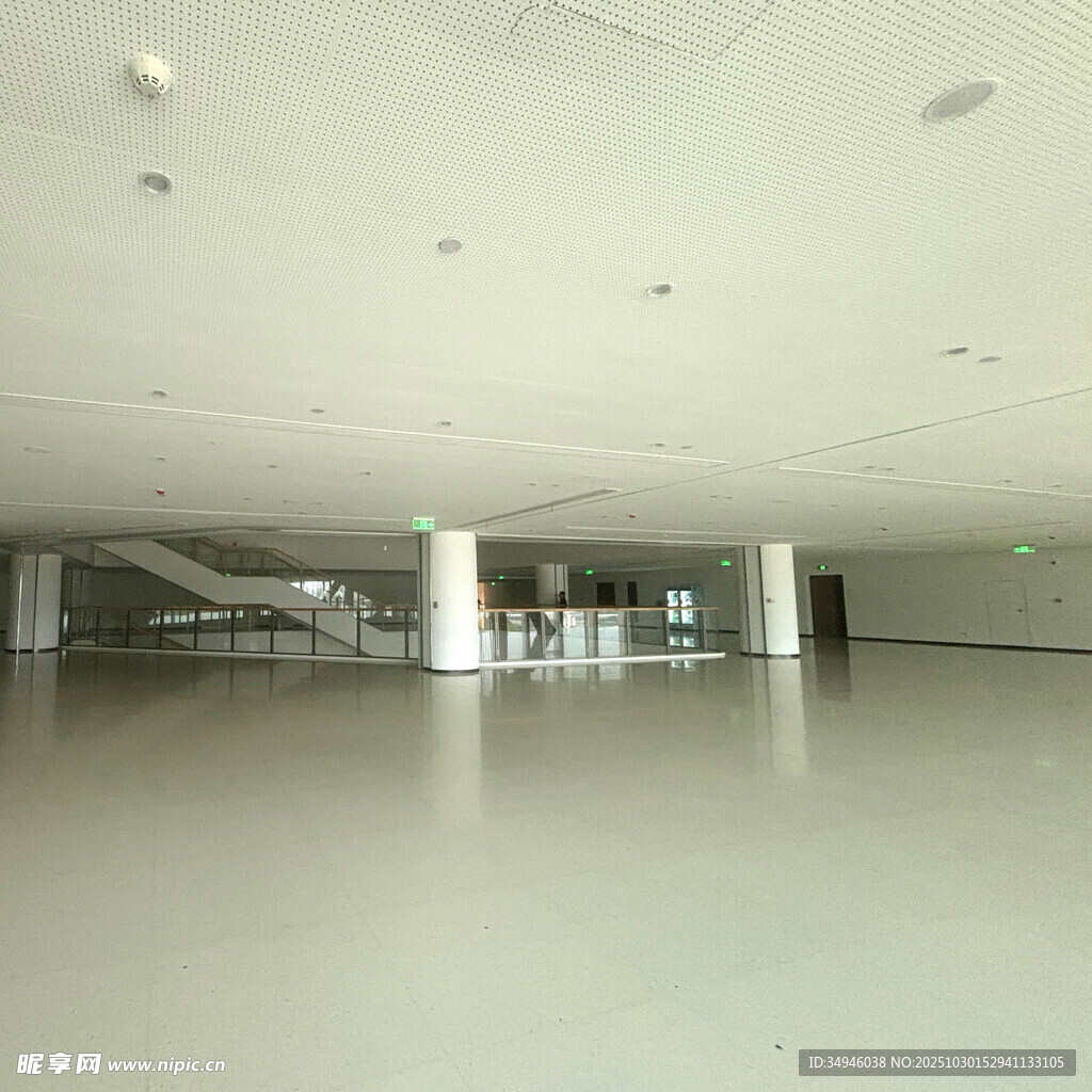 空旷室内空间场景展示