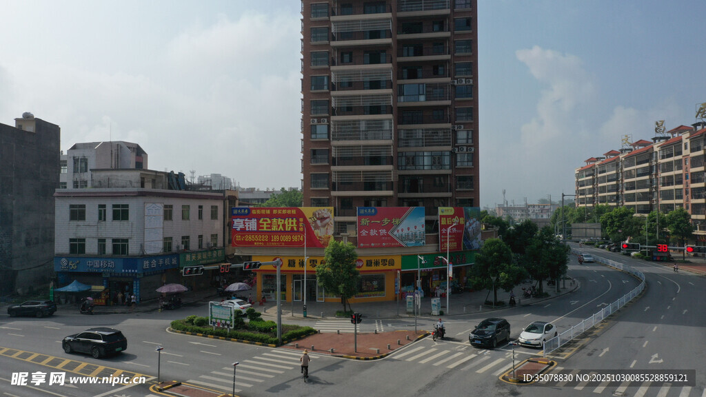 城市街角建筑景观