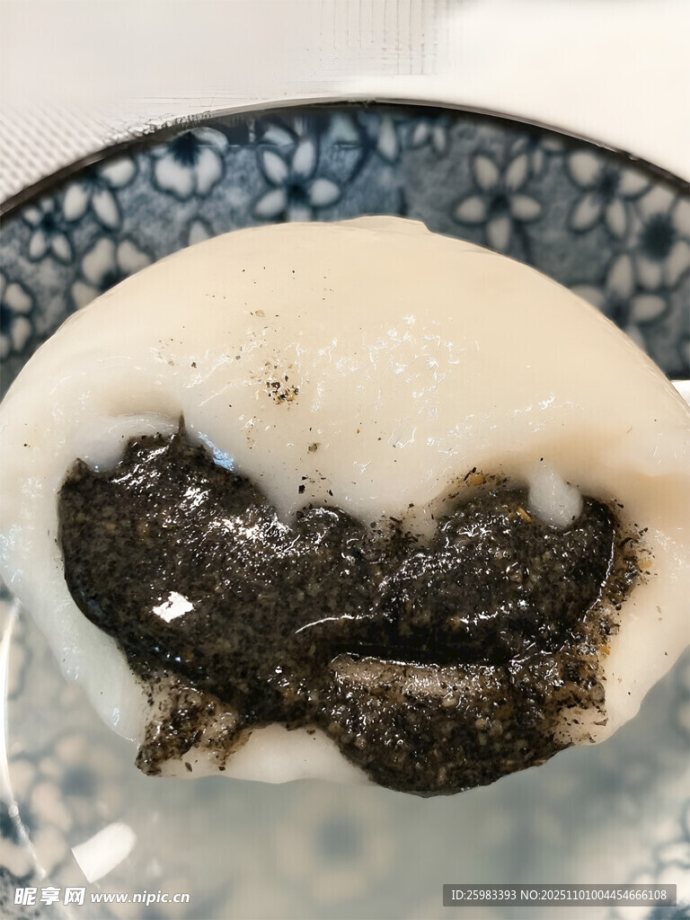 黑芝麻汤圆