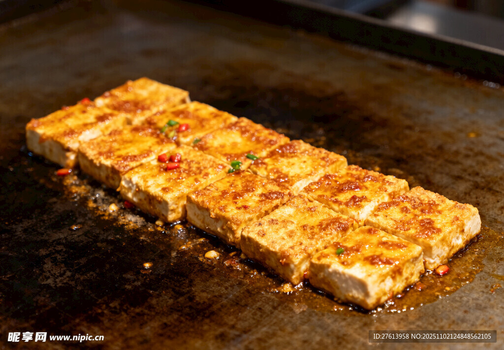 铁板上的香煎毛豆腐