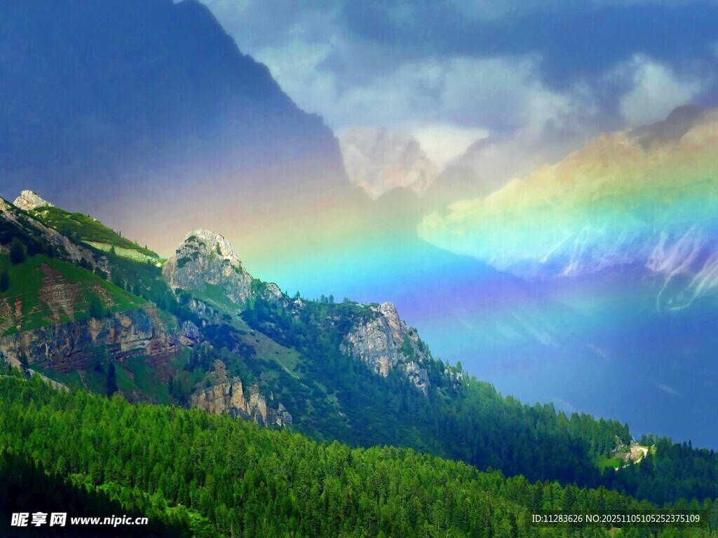 山间彩虹美景