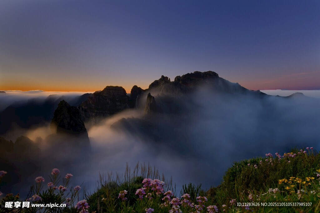山间云海日出美景