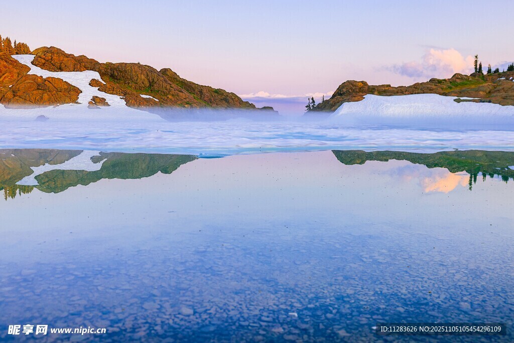 冰雪湖景