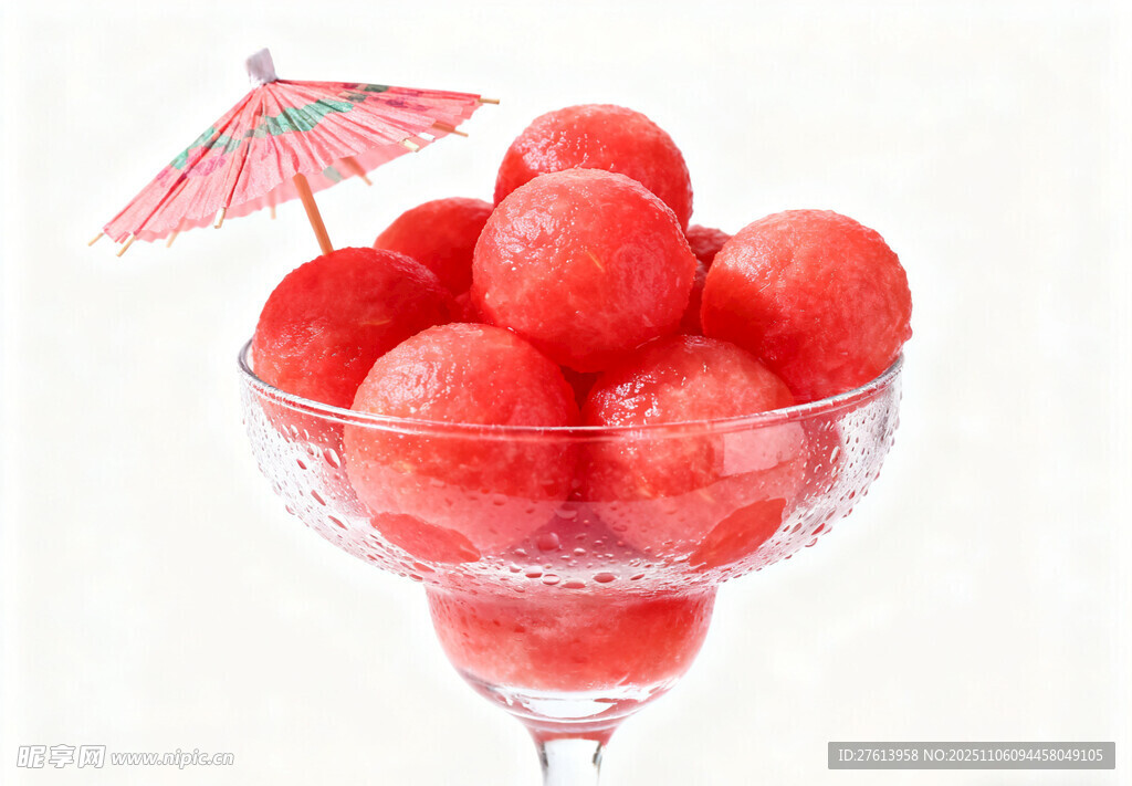 玻璃杯中的西瓜球