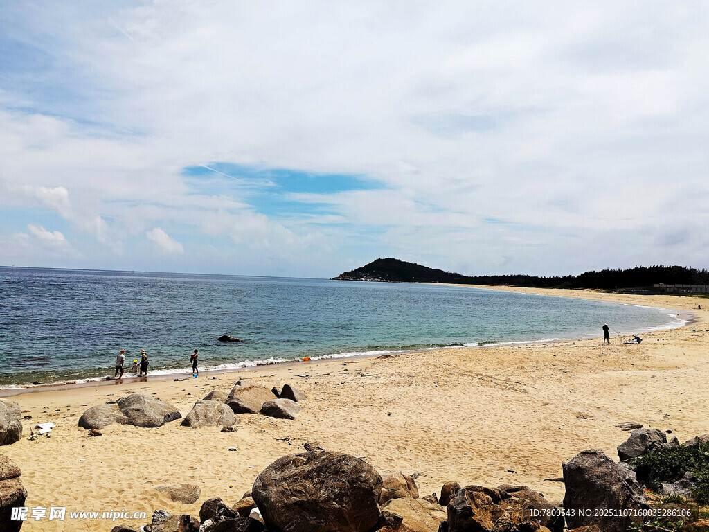 美丽海滨沙滩风光