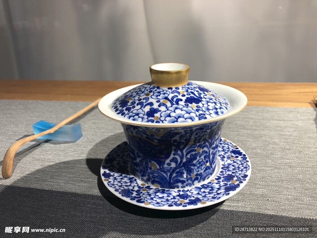 青花盖碗 典雅中式韵味