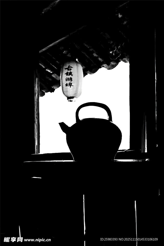 窗前水壶