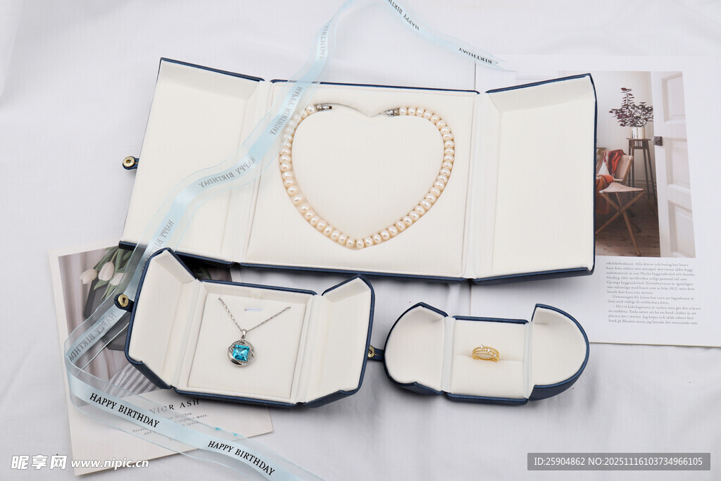 优雅首饰套装展示