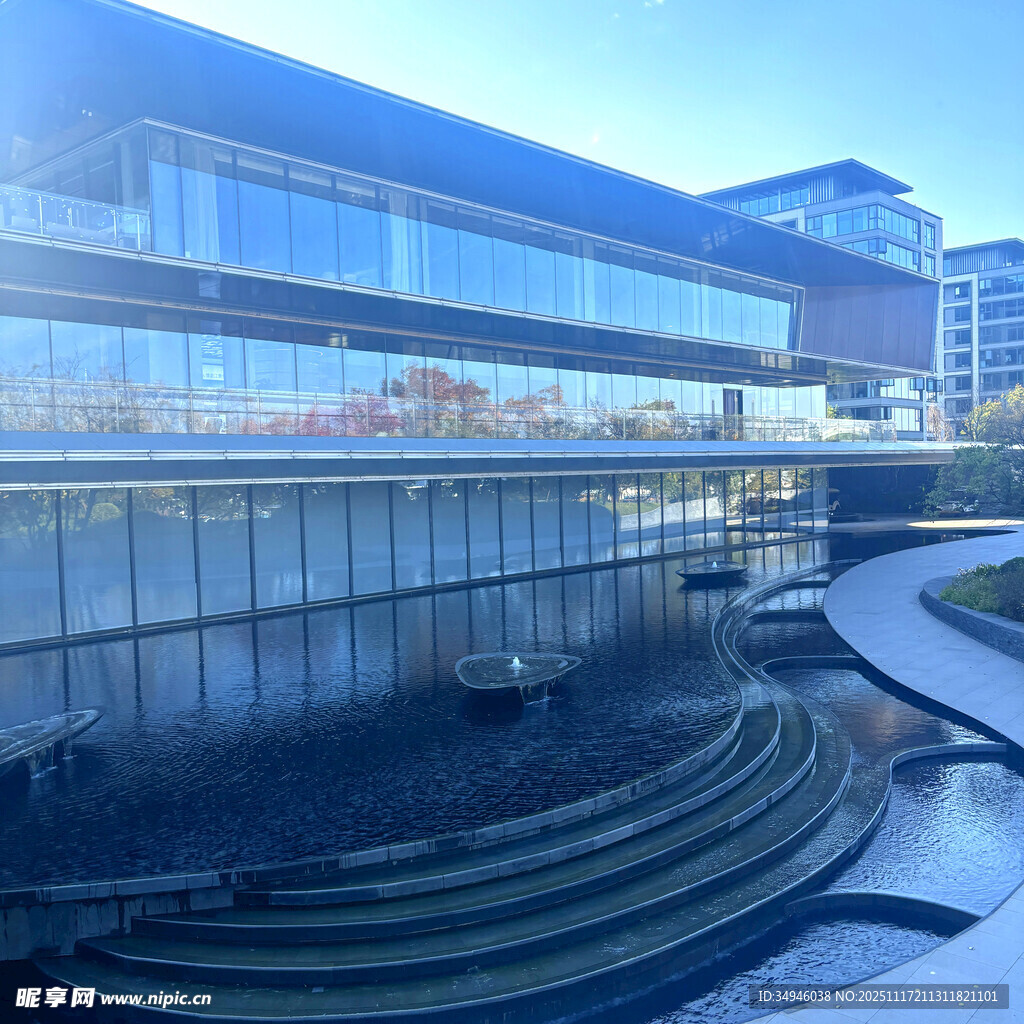 现代风格建筑户外景观