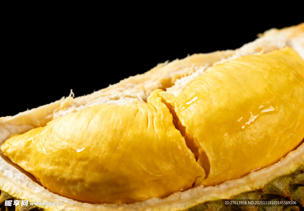 剥开的榴莲果肉