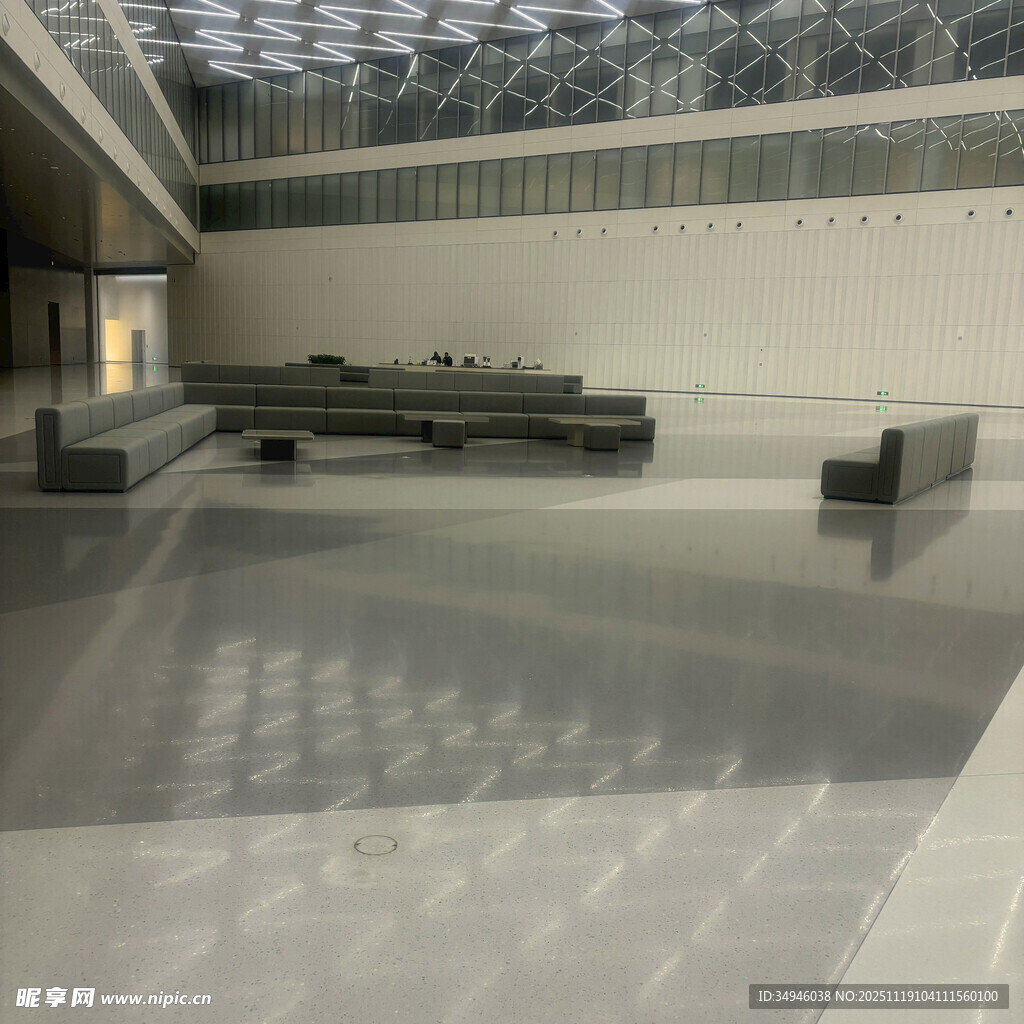 现代简约风格室内空旷空间