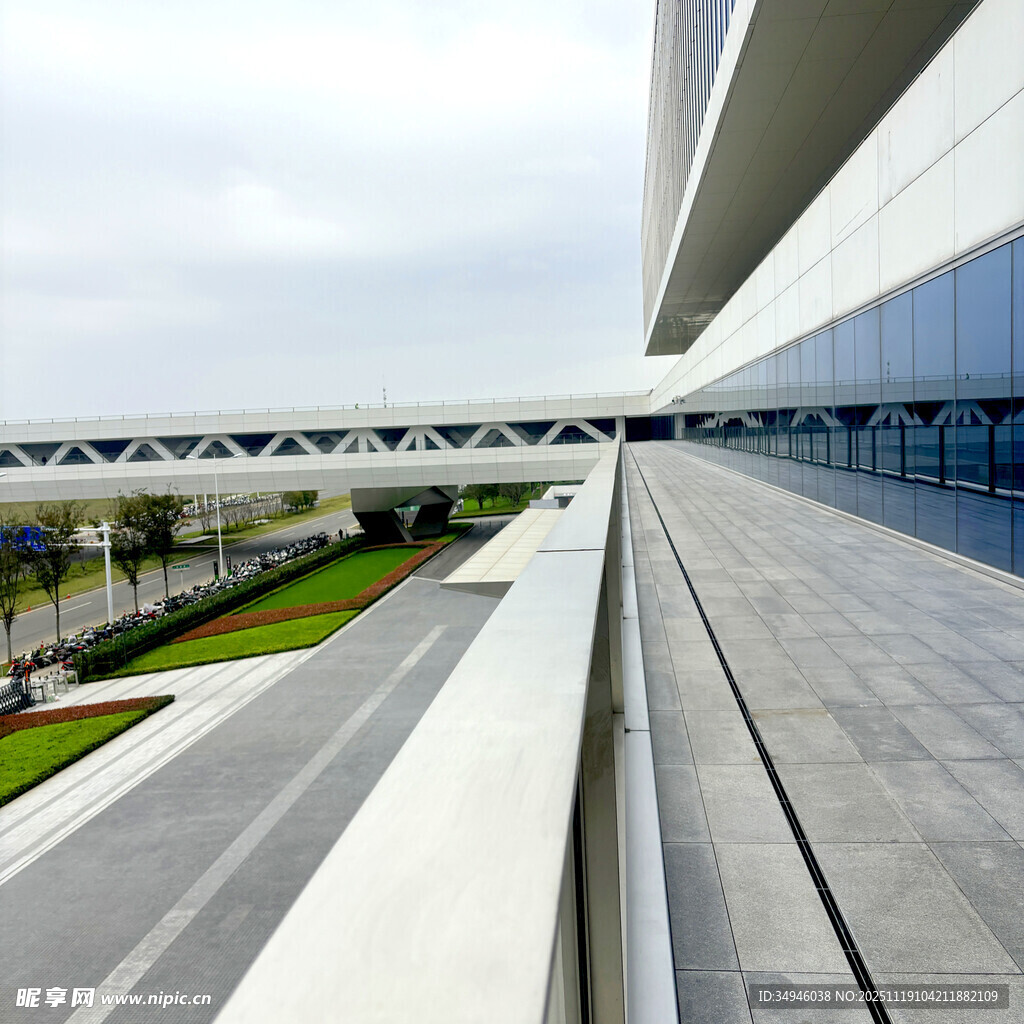 现代建筑外观俯瞰景象